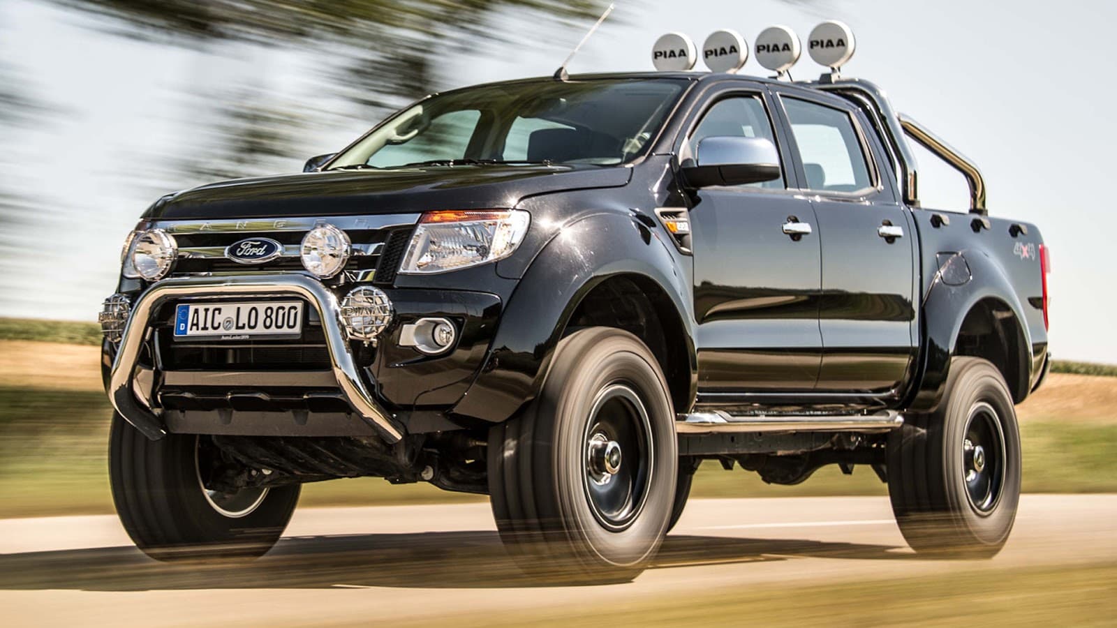 Abenteuerlust im Gelände: Offroad Zubehör und Seilwinden von Techtradesystem für extreme Situationen