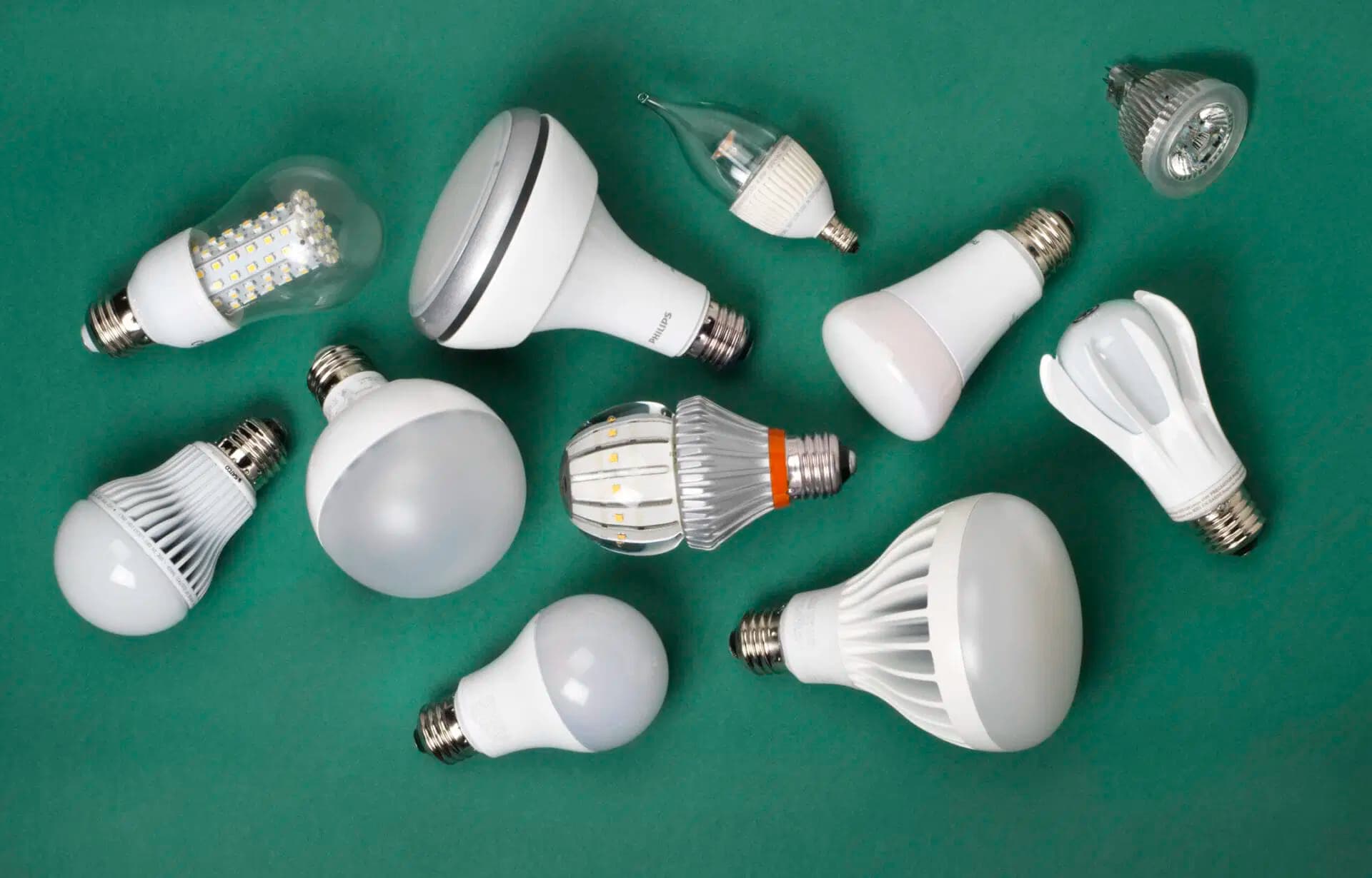 LEDLager LED-Leuchtstoffröhre perfekt für Gewerbe und Haushalt