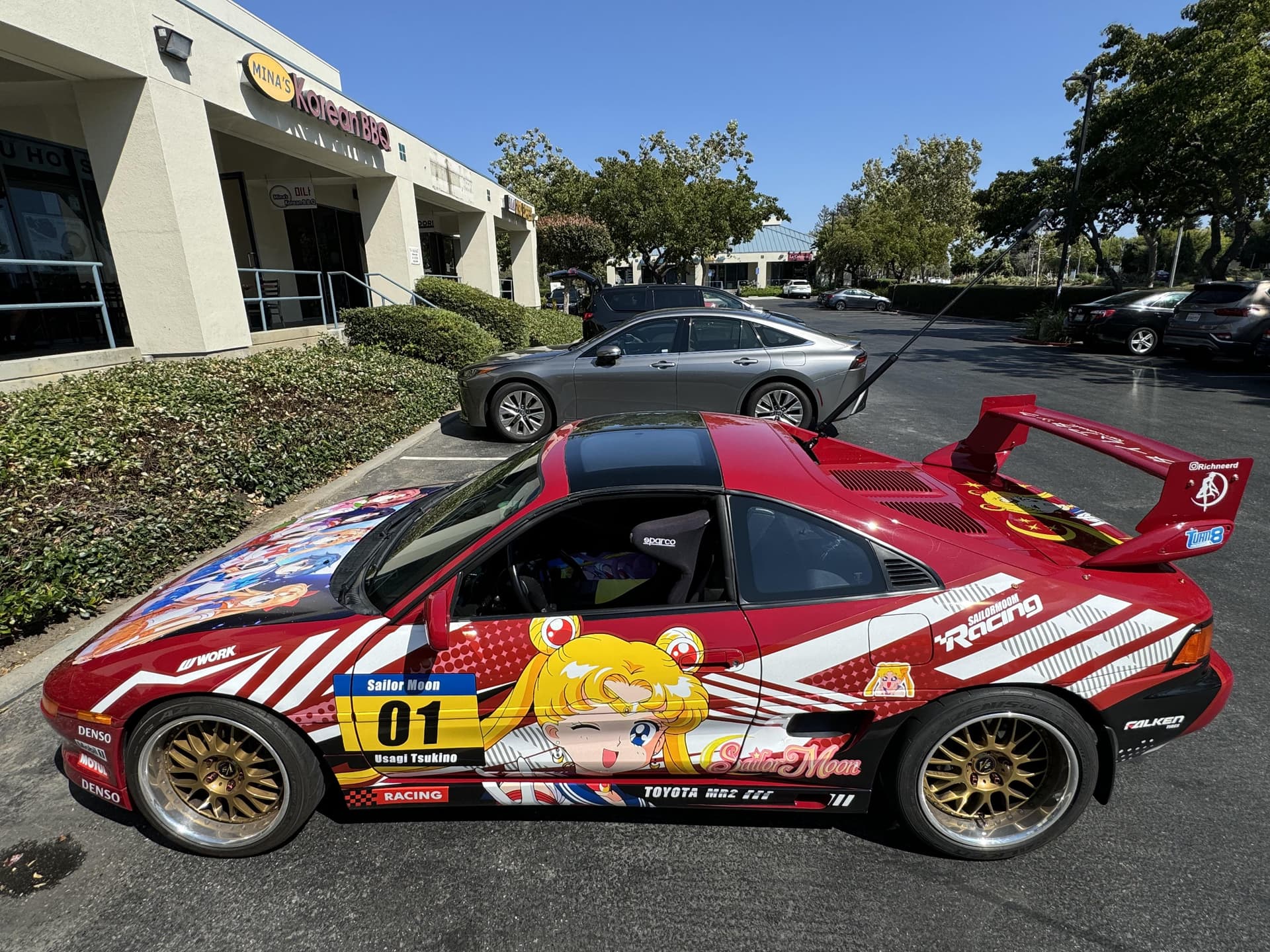 Anime Car Stickers – Dein Fahrzeug, dein Fandom, deine Folie von 10KWRAPS