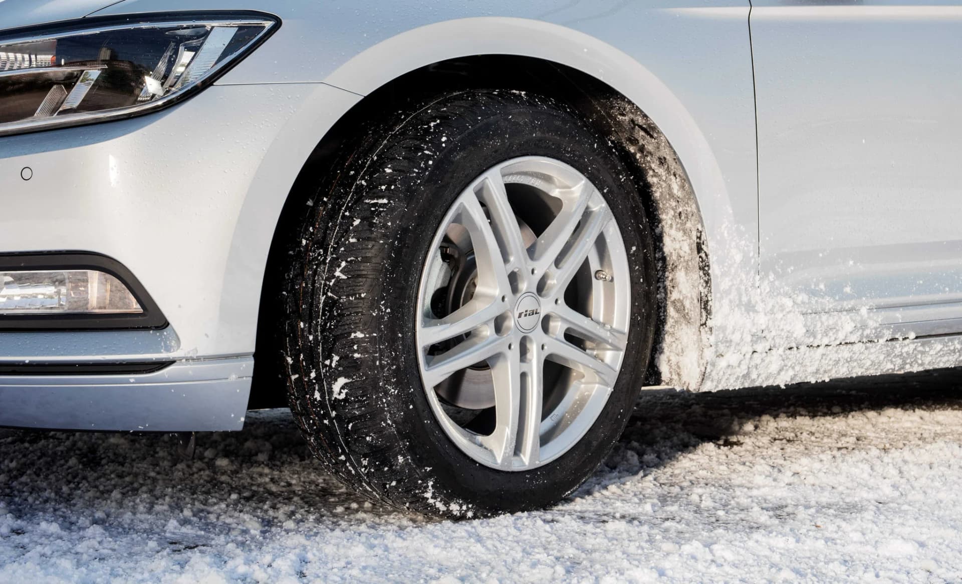 Pewag Schneeketten auswählen: Schneeketten4u macht es einfach, die passende Schneekette zu finden
