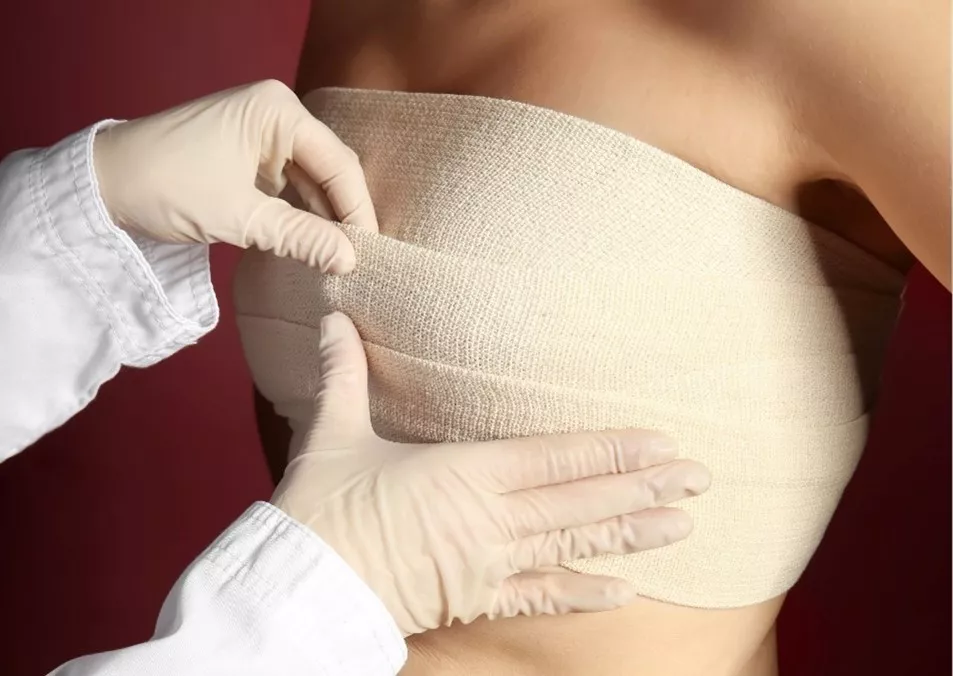 Brustvergrößerung mit Straffung: Tipps zur Wahl des Implantats